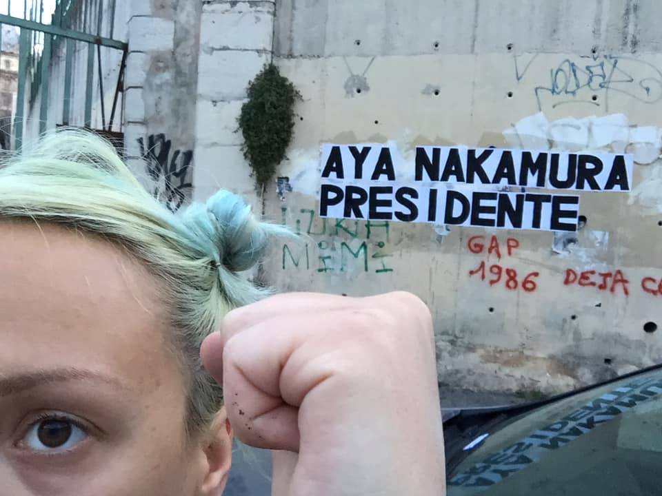 Collage en hommage à Aya Nakamura posé par la féministe Marguerite Stern à Marseille