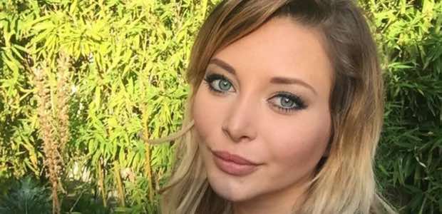 xxx http://www.voici.fr/news-people/actu-people/violemment-insultee-a-cause-de-son-metier-la-pornstar-francaise-anna-polina-reagit-sur-twitter-573939#xtor=RSS-33&utm_source=yahoo&utm_medium=rss&utm_campaign=yahooActu