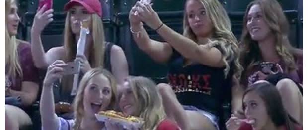 baseball-selfie-ados