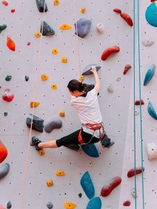 être performant au travail se challenger